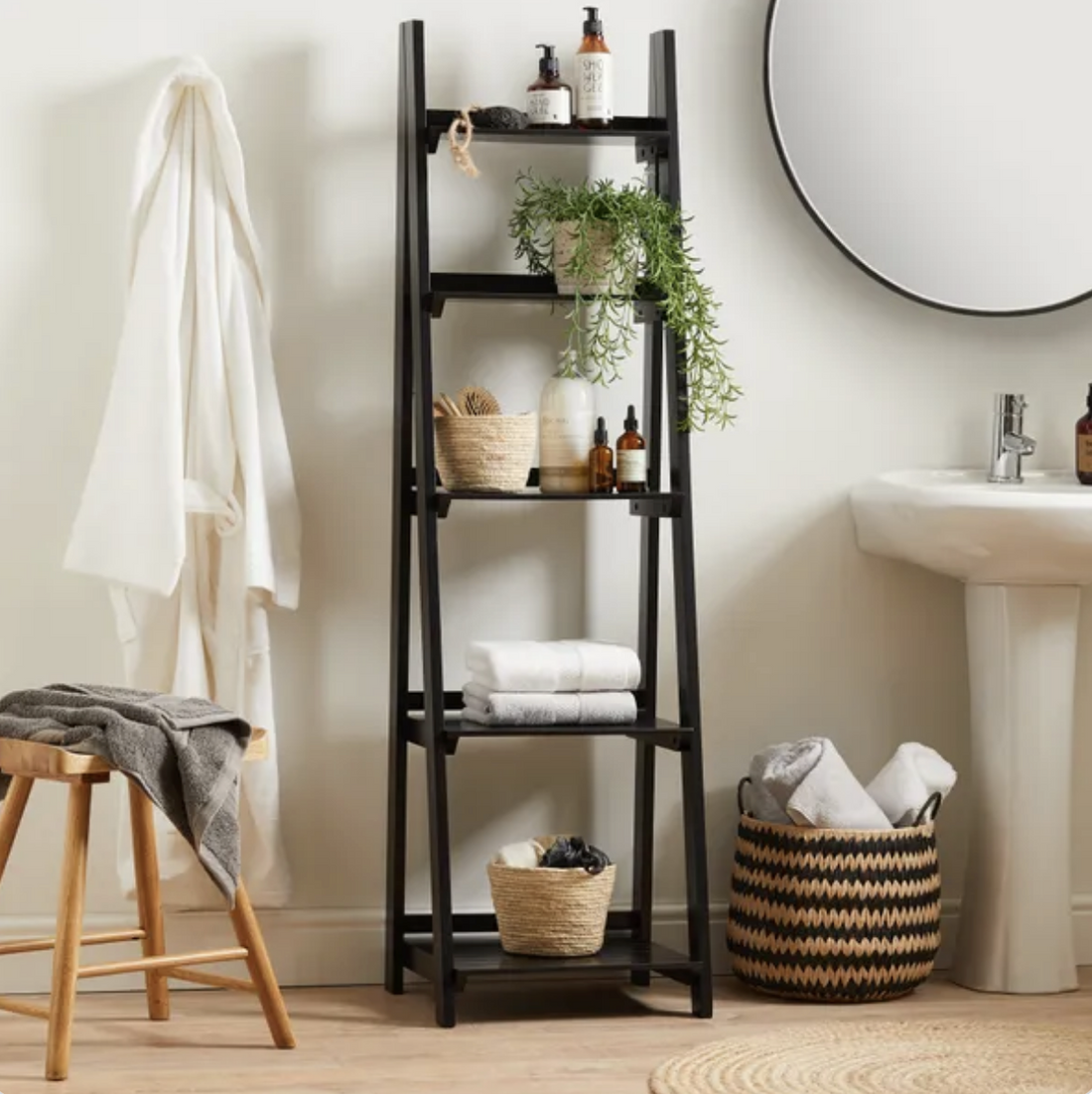 Why Black Bathroom Fixtures Are a Trend Worth Embracing!